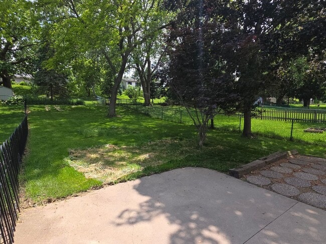 Building Photo - 3 bedroom Mukwonago townhome