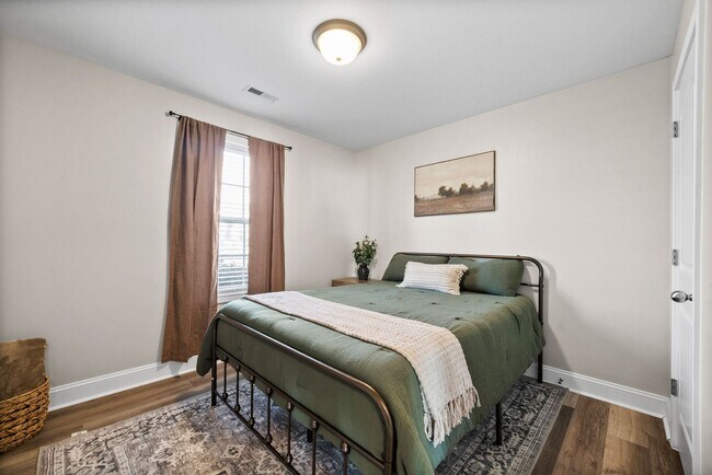 Building Photo - 129 Ambridge St