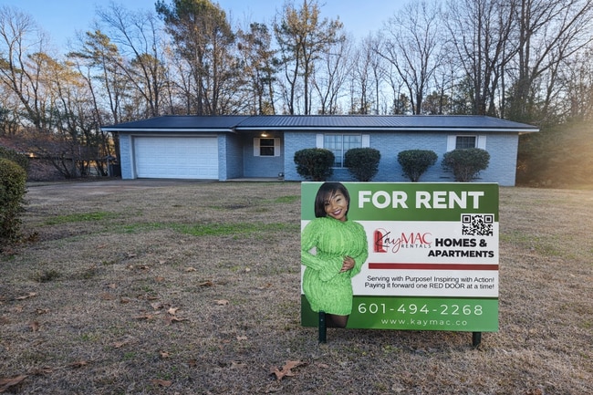 Building Photo - 5919 40th Ct