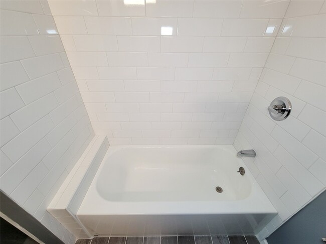 Building Photo - 6327 Mardale Dr