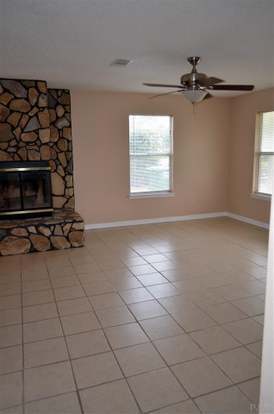 Building Photo - 1223 Redwood Ln