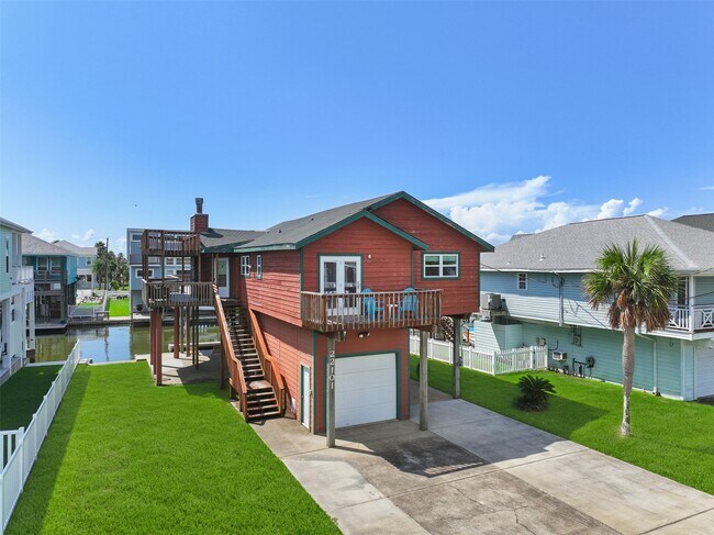 Building Photo - 22101 Guadalupe Dr