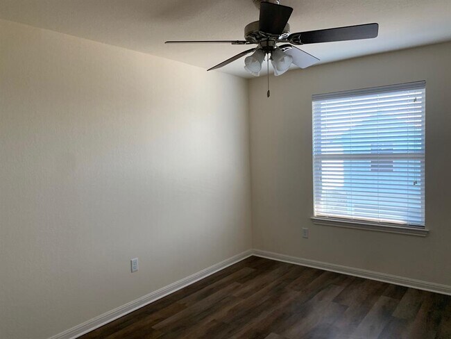 Building Photo - 5805 Loblolly Ln