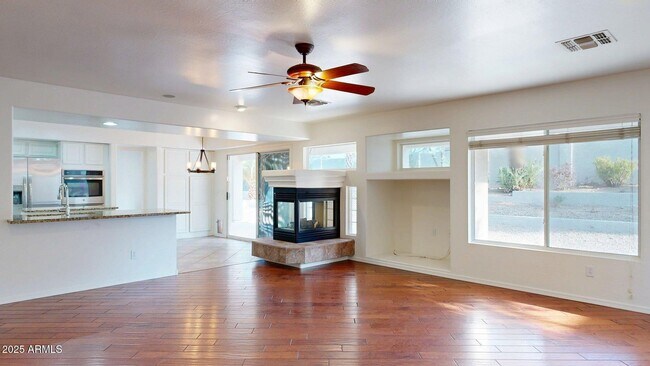 Building Photo - 6434 W Honeysuckle Dr