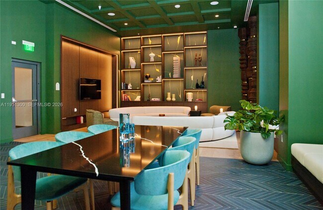 Building Photo - 11 NE 6th St