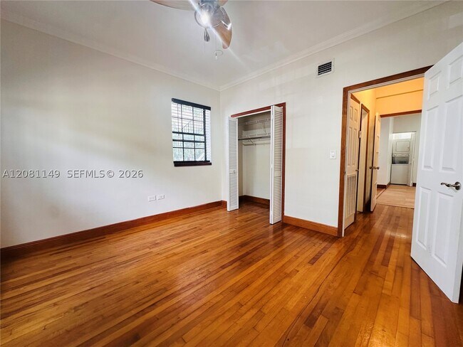 Building Photo - 1470 Lincoln Terrace