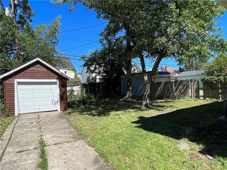 Building Photo - 3573 Cummings Rd