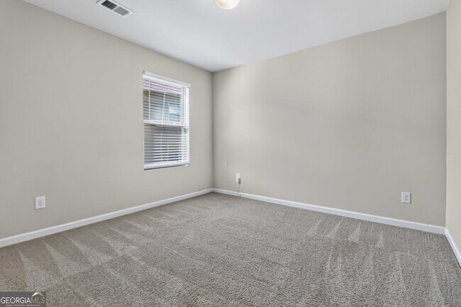 Building Photo - 3744 Hampshire Walk SW