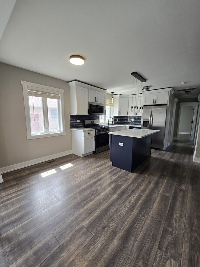 Building Photo - 6024 Birmingham St