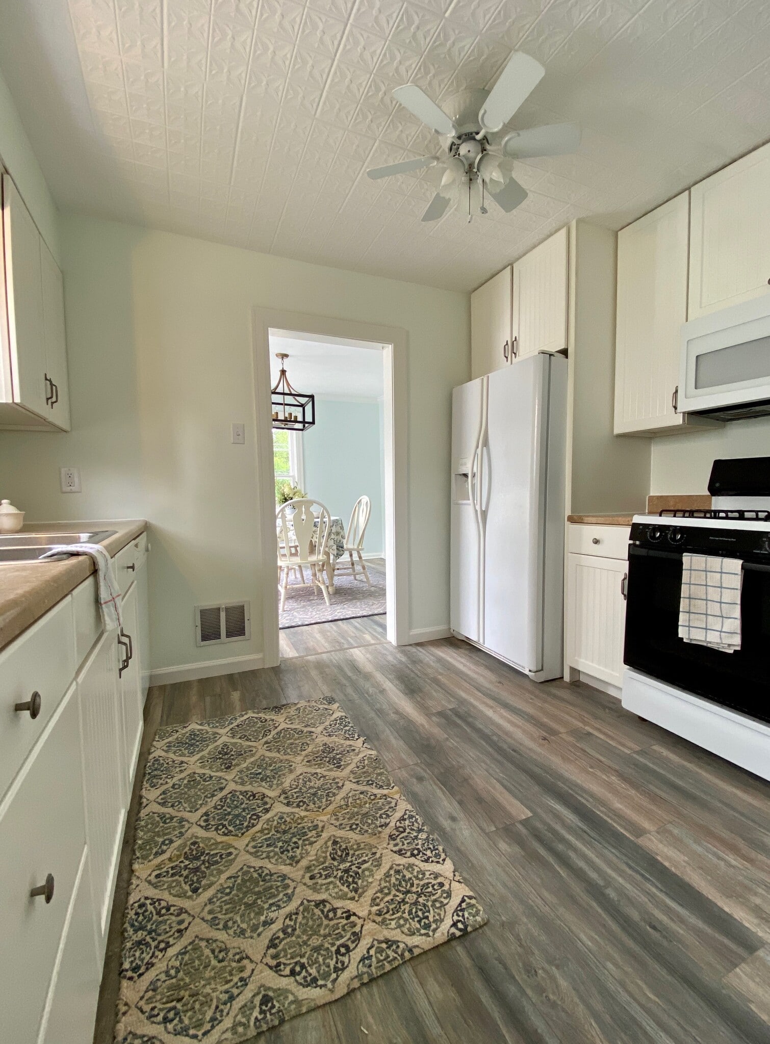 Building Photo - 227 Green Oak Dr