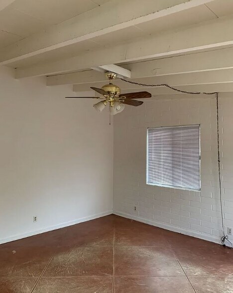 Building Photo - 2115 E 18th St