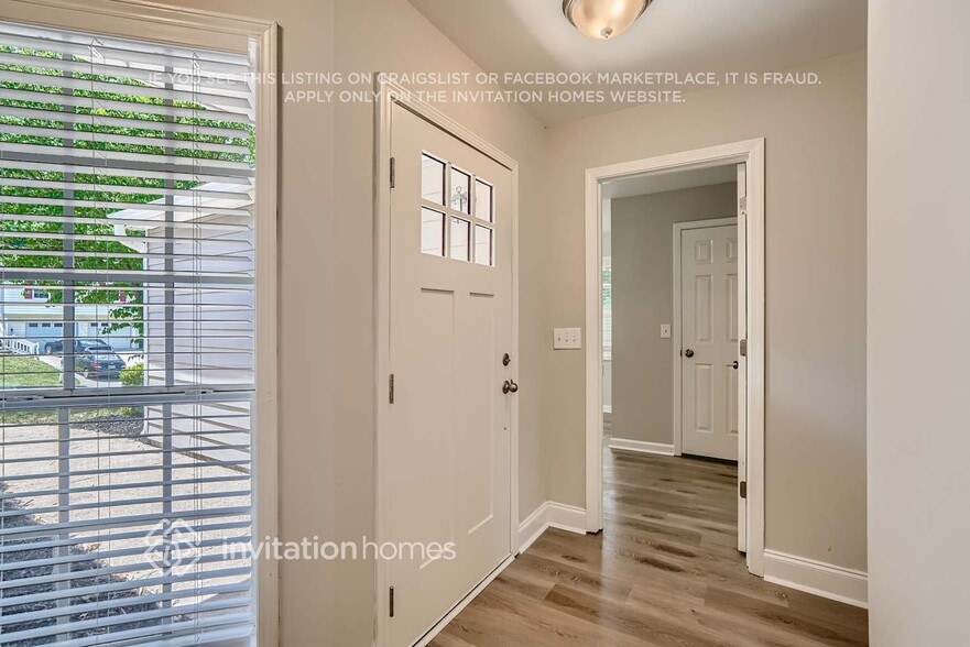 Building Photo - 7470 Hunters Ridge Dr