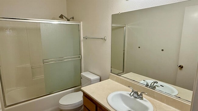 Building Photo - 2423 Knowlwood Dr