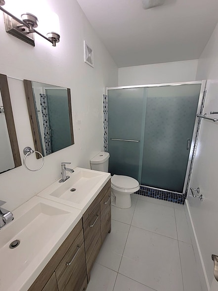 Building Photo - 10345 SW 209th Ln