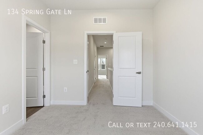 Building Photo - 134 Spring Gate Ln