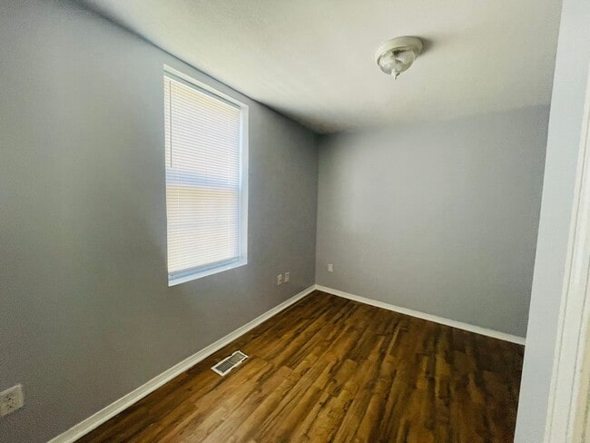 Building Photo - 3 Bedroom Home located Downtown Corbin, KY