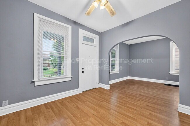 Building Photo - 4446 Itaska St