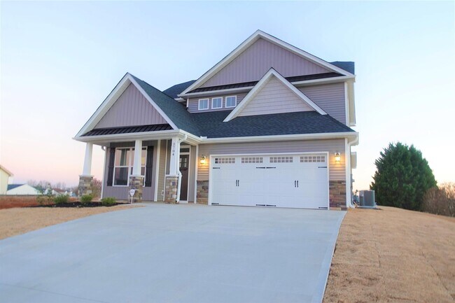 Building Photo - 2704 Millhone Dr