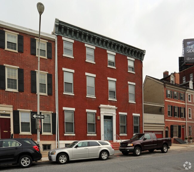 Building Photo - 427 Vine Street