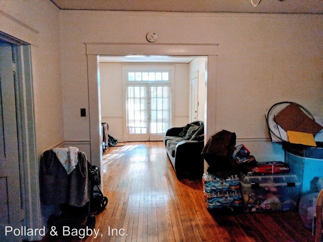 Building Photo - 106 N Dooley Ave