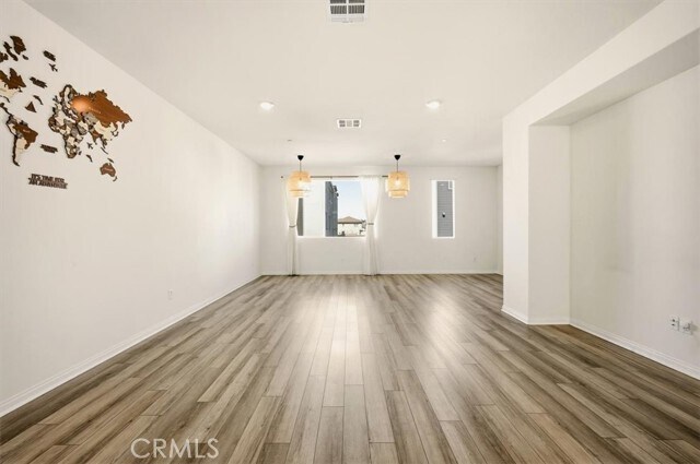 Building Photo - 14051 Diamond