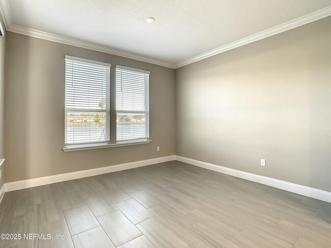 Building Photo - 380 Brybar Dr