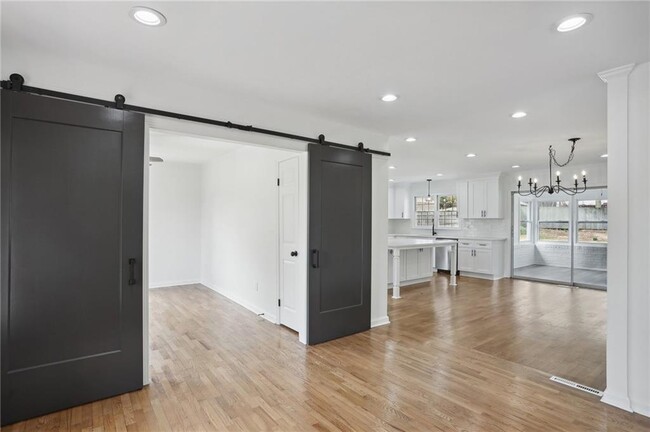 Building Photo - 262 Atwood Dr NW