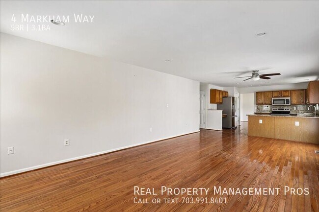 Building Photo - 4 Markham Way