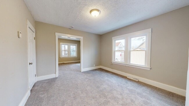 Building Photo - Stockyards Area - 2 Bedrooms - Single Fami...