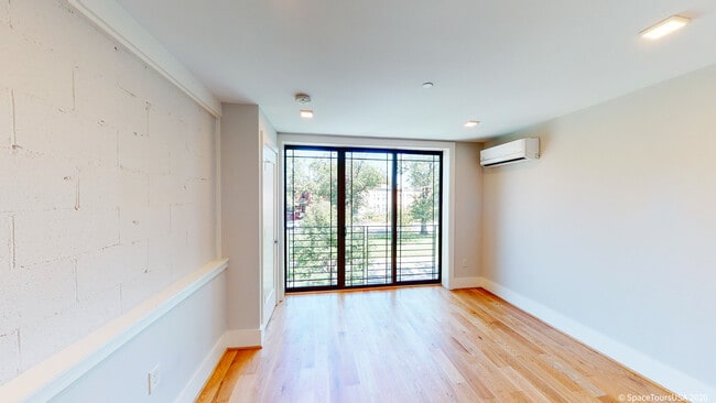 Building Photo - 1311 Pennsylvania Ave SE