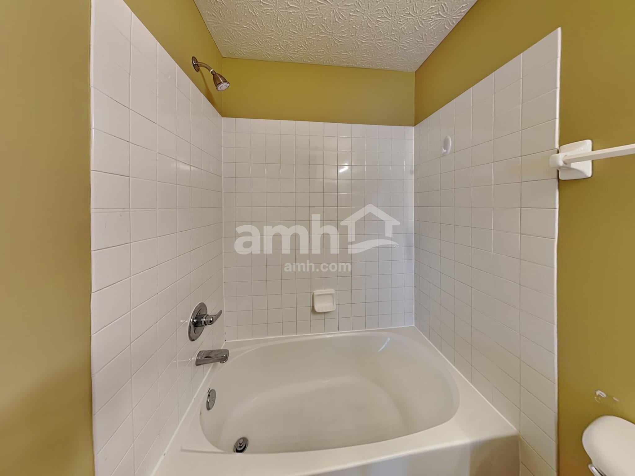 Building Photo - 494 Lockmead Dr