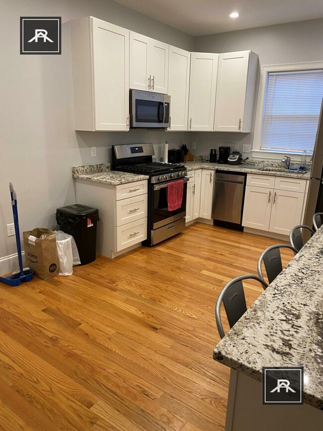 Building Photo - 2 bedroom in Allston MA 02134