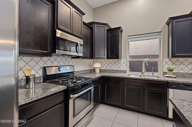 Building Photo - 9627 N Melandra Way