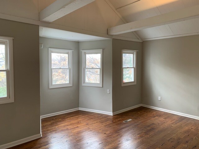 Building Photo - 7022 Plateau Ave
