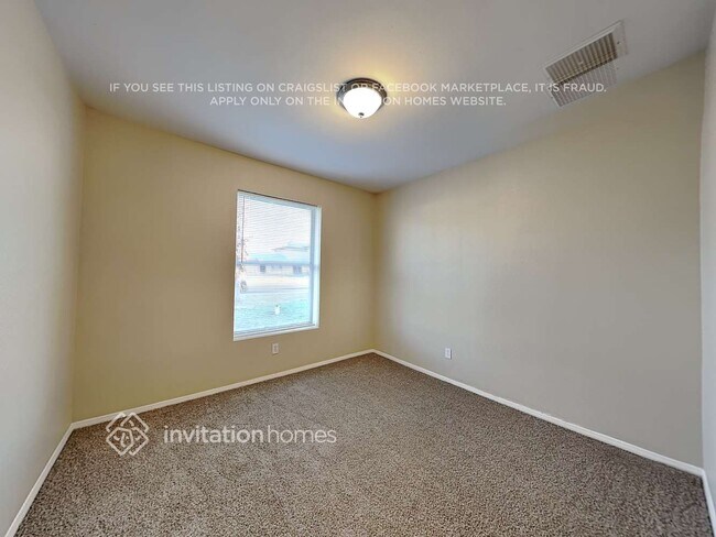 Building Photo - 6439 E Albany St