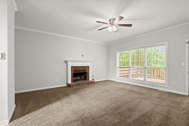 Building Photo - 194 Lake Ruby Dr