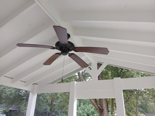 Building Photo - 60 Caroline Ave