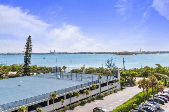 Building Photo - 5440 N Ocean Dr