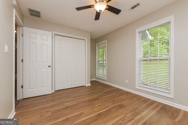 Building Photo - 505 Rosehill Dr