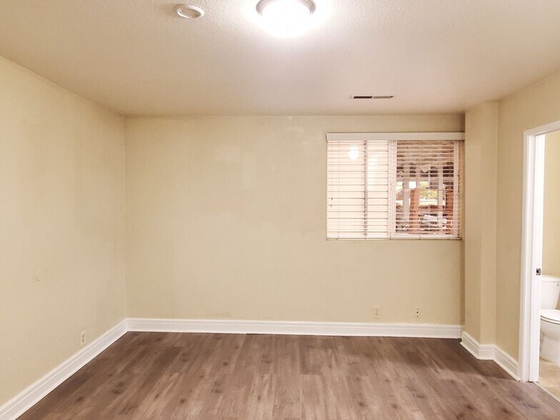 Building Photo - 694 S Second St