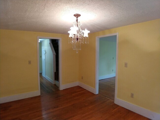 Building Photo - 77 Hudson St