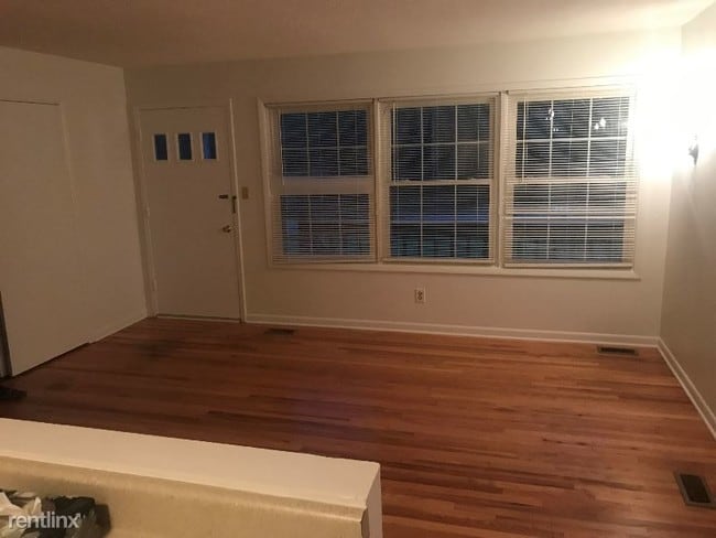 Building Photo - 2 br, 1 bath Apartment - 1433 Trinity Rd