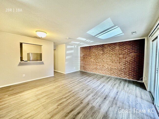 Primary Photo - Midtown 2 Bedroom For Rent!