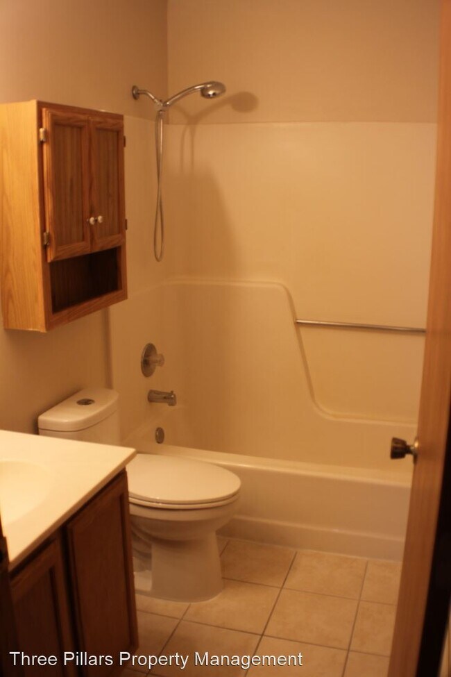Building Photo - 2 br, 1 bath House - 2221 3rd St SW