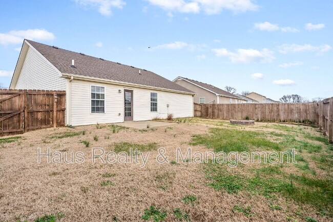 Building Photo - 935 Hugh Hunter Rd