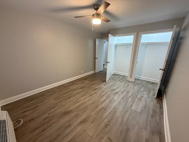 Building Photo - 744 W Gordon Terrace