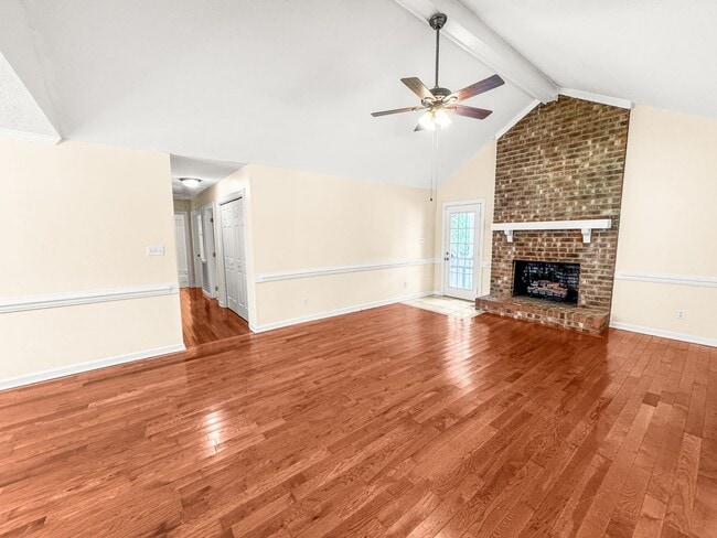 Primary Photo - Beautiful 3-BR, 2-Bath home