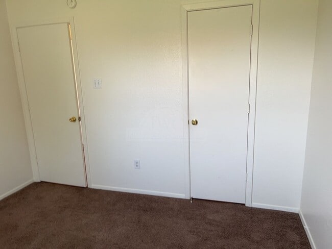 Building Photo - 4603 Stallion Dr
