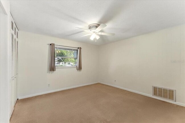 Building Photo - 2400 Deloraine Trail