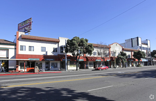 Primary Photo - Fruitvale Center